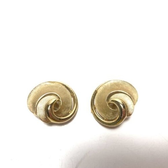 Vintage Crown Trifari Brooch And Earrings Gold Brushed Swirls  Matching Set - Picture 3 of 8